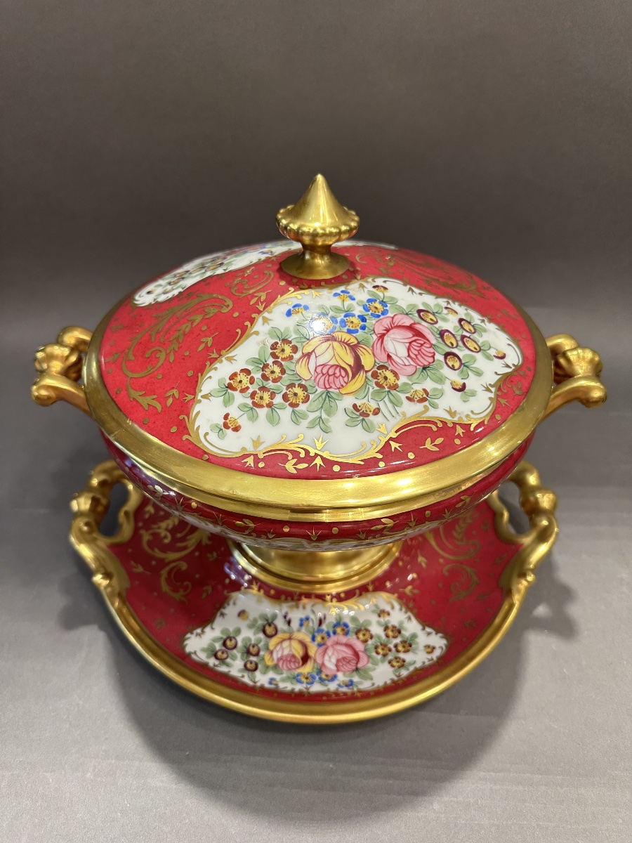 Pair Of Lidded Soup Tureens Made Of Limoges Porcelain By P. Pastaud – Hand-painted Design-photo-4
