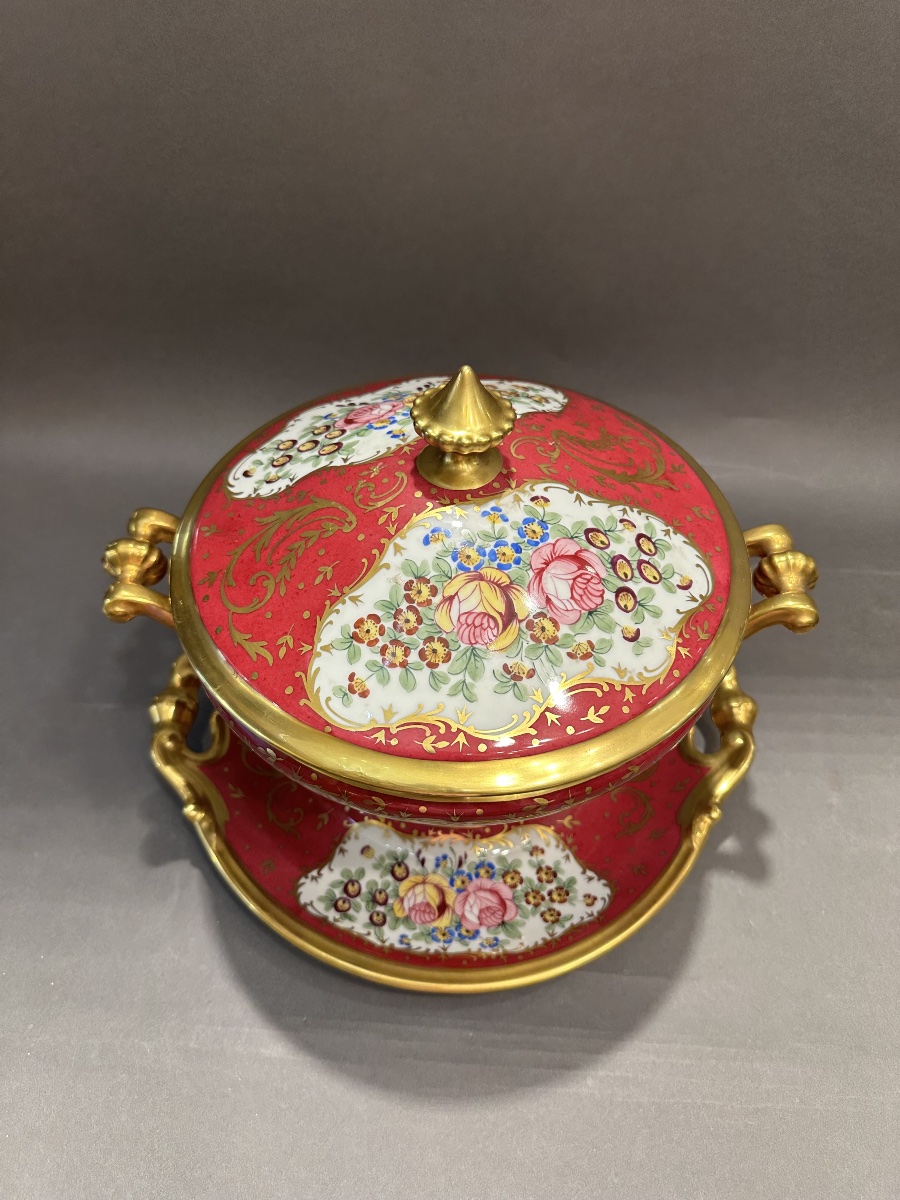 Pair Of Lidded Soup Tureens Made Of Limoges Porcelain By P. Pastaud – Hand-painted Design-photo-1