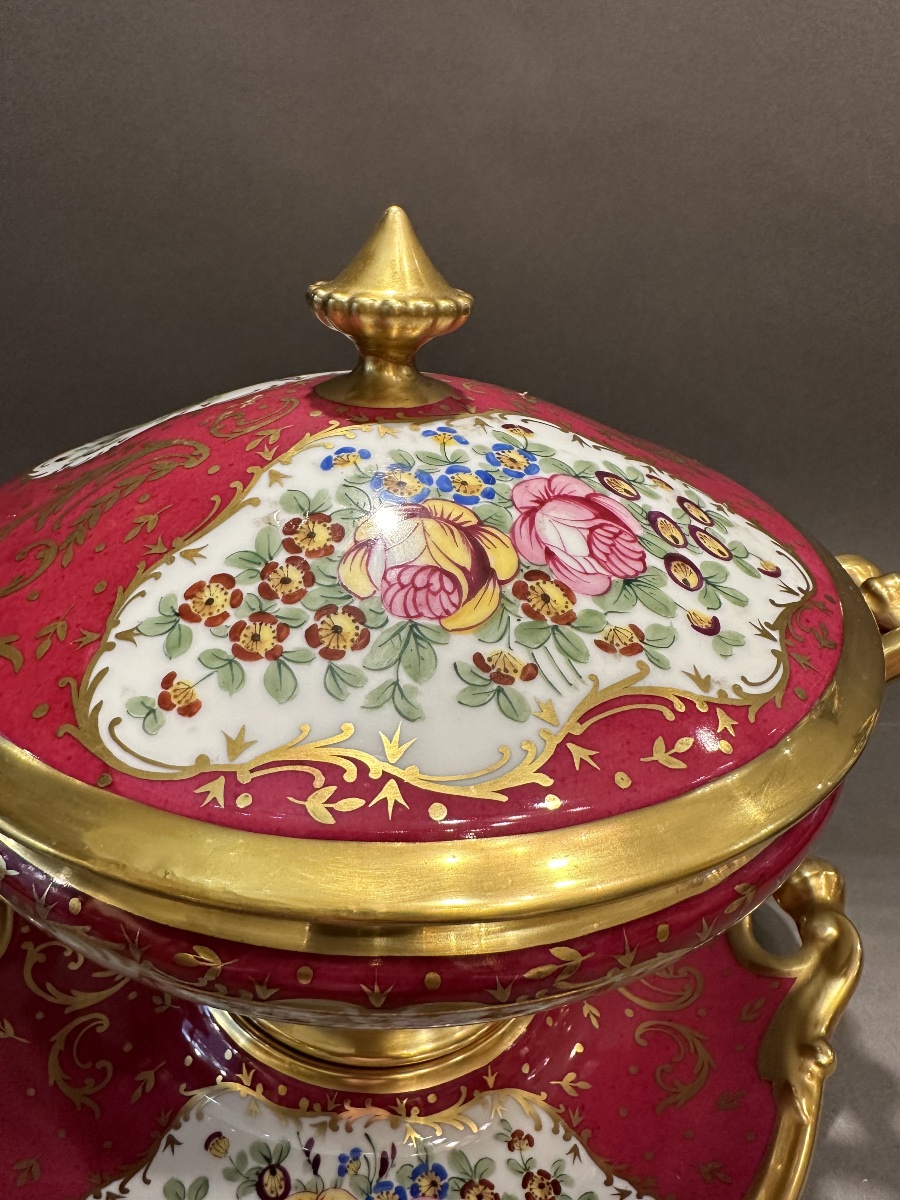 Pair Of Lidded Soup Tureens Made Of Limoges Porcelain By P. Pastaud – Hand-painted Design-photo-2