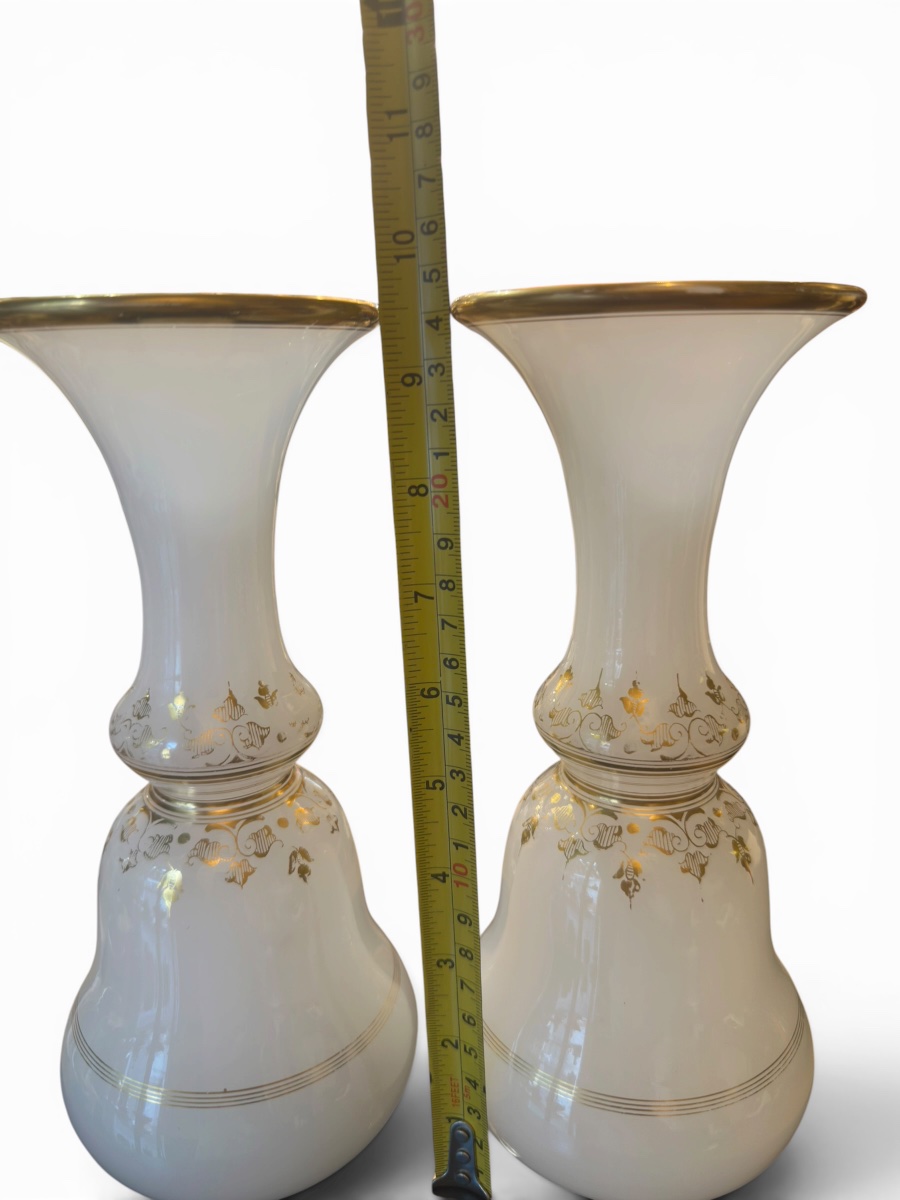 Paire de vases en opaline blanche Baccarat – Hauteur 24,5 cm-photo-3