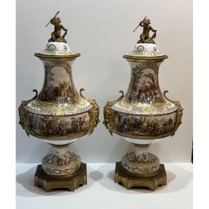 paire de vases couverts en porcelaine de Meissen, XIXᵉ siècle