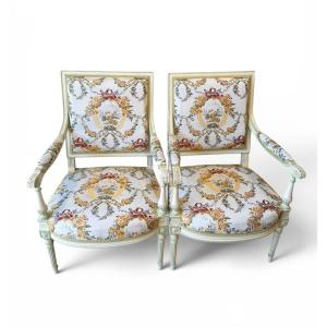 Paire de fauteuils de style Louis XVI en bois laqué – XIXe siècle