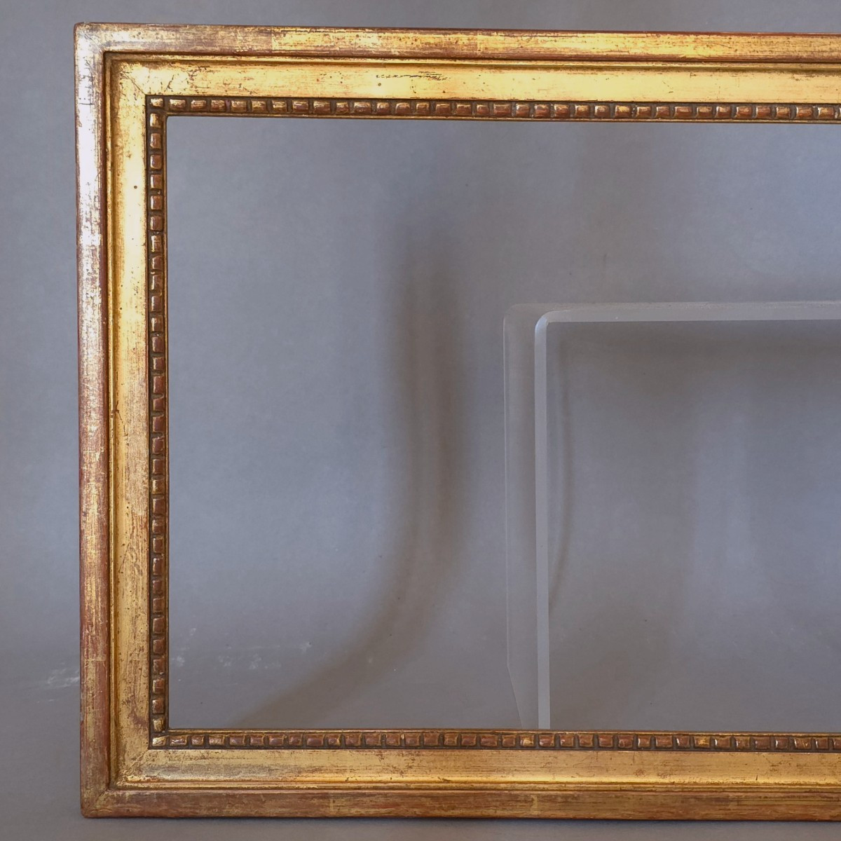 Cadre doré feuille Xxe de style Louis XVI feuillure : 34 x 25,5 cm-photo-2