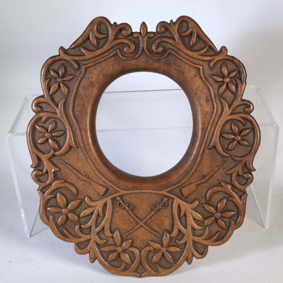 Small Louis Philippe Frame With Saber And Rifle Motifs, Oval View