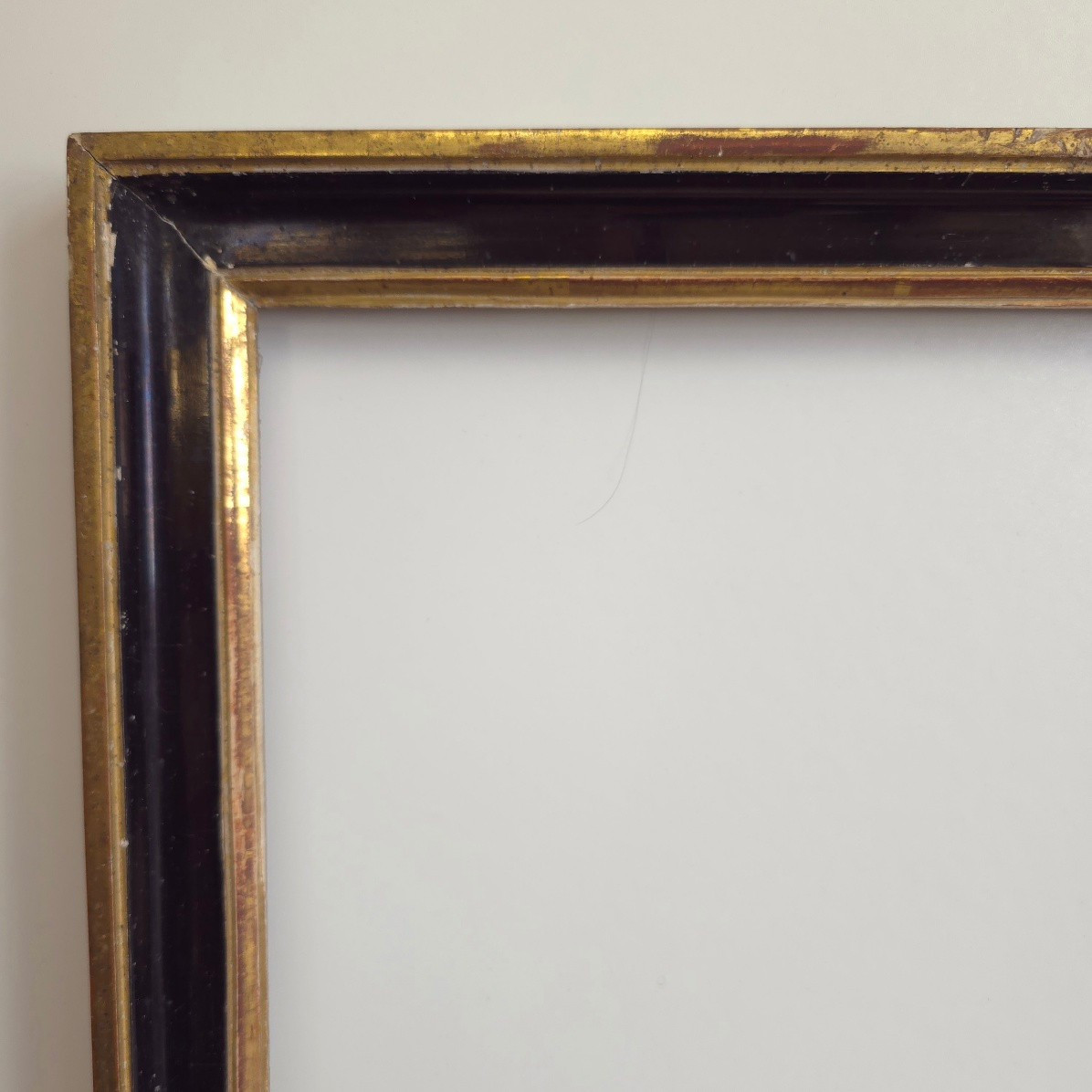 Cadre baguette fin XVIIIe noir et or feuillure : 31,7 x 41,9 cm-photo-2