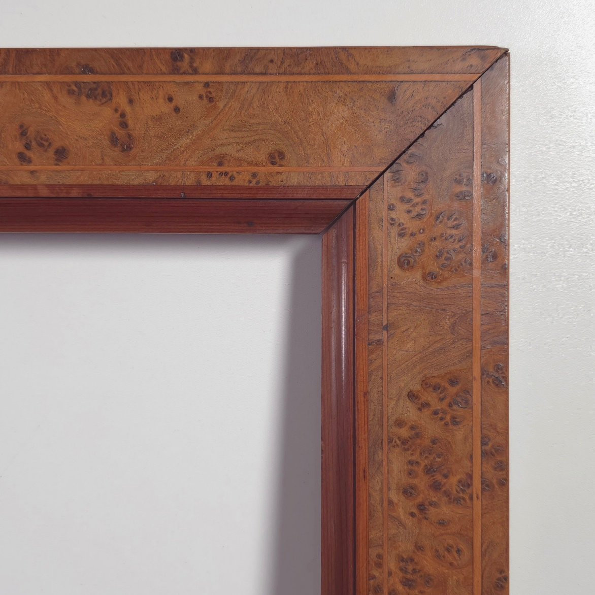 Cadre à filets loupe d’amboine XIXe feuillure : 24 x 31 cm-photo-4