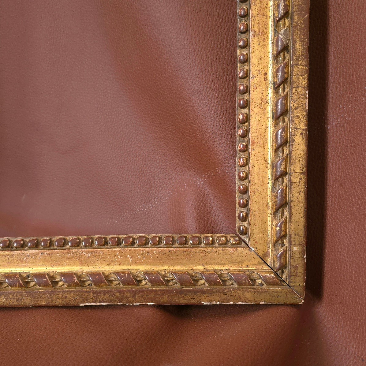 Cadre bois doré Louis XVI feuillure : 57 x 48,5 cm-photo-2