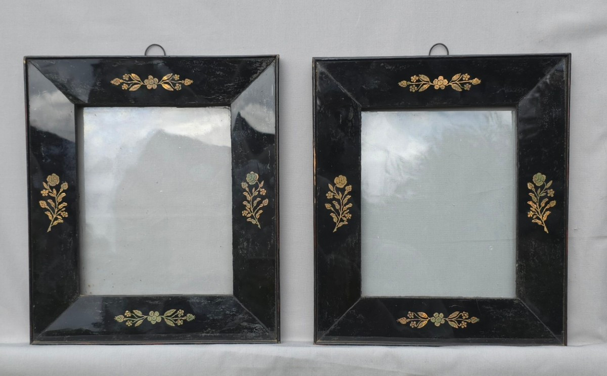 Pair Of Small 19th-century Frames In Eglomised Glass: 18.5 X 15 Cm