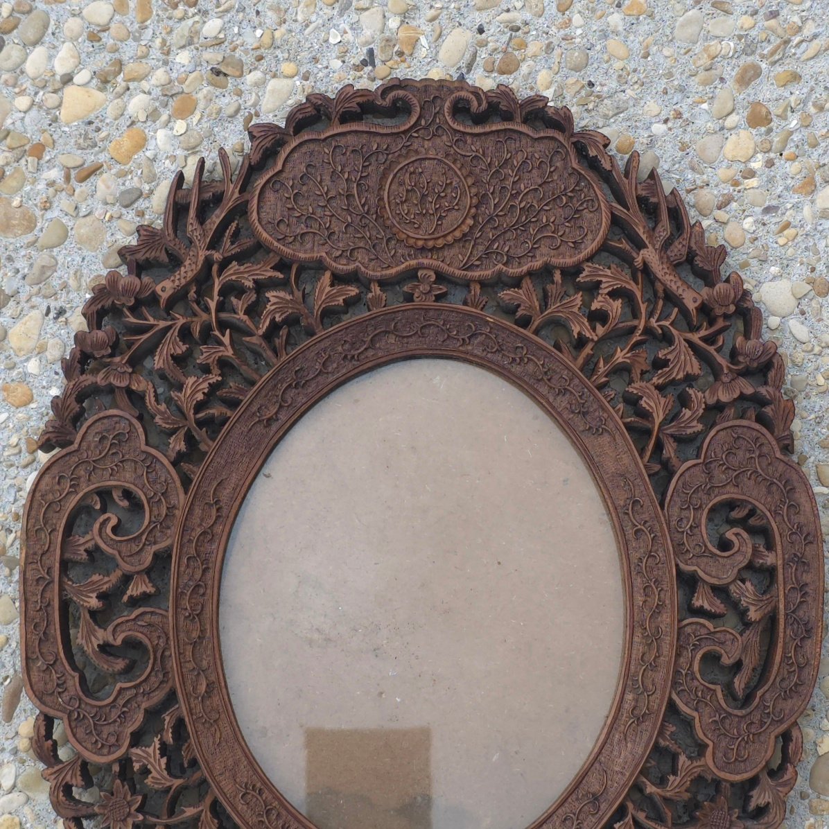 Late 19th-century Chinese Oval Carved Wooden Frame-photo-2