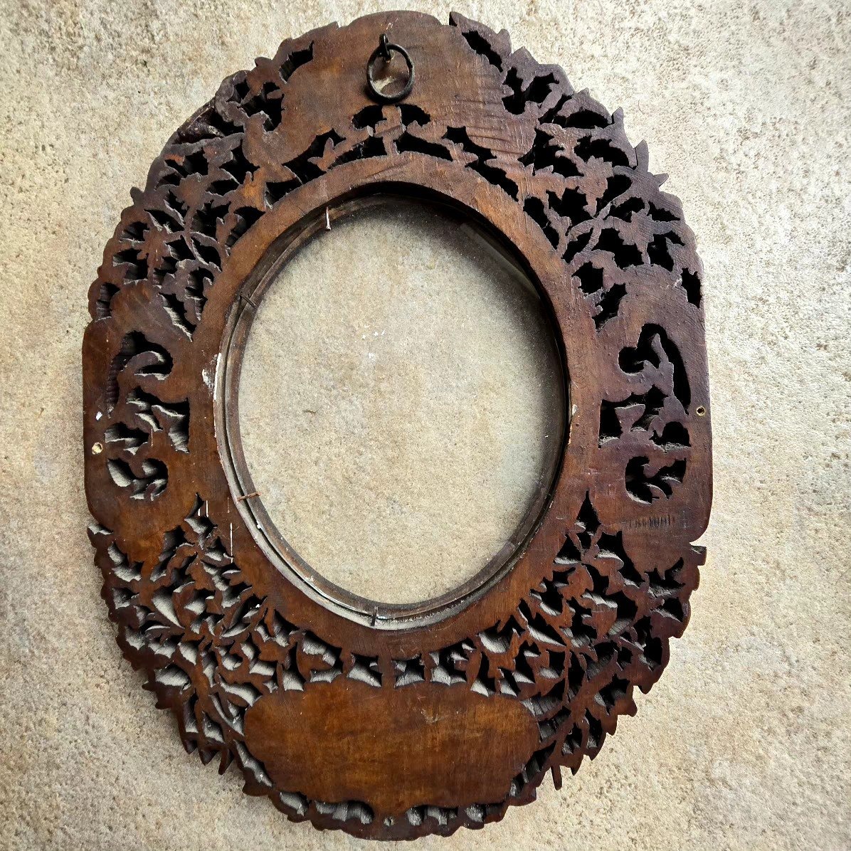 Late 19th-century Chinese Oval Carved Wooden Frame-photo-1