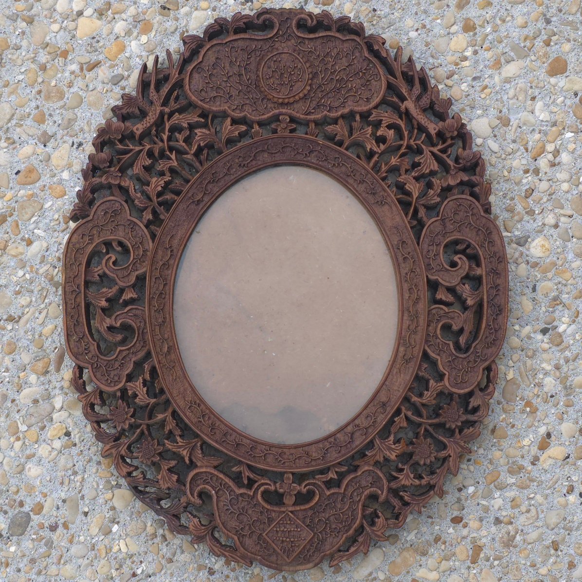 Late 19th-century Chinese Oval Carved Wooden Frame