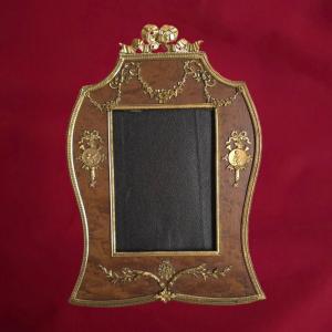Cadre photo style Louis XVI du débur du XXe putti et guirlande fleurs