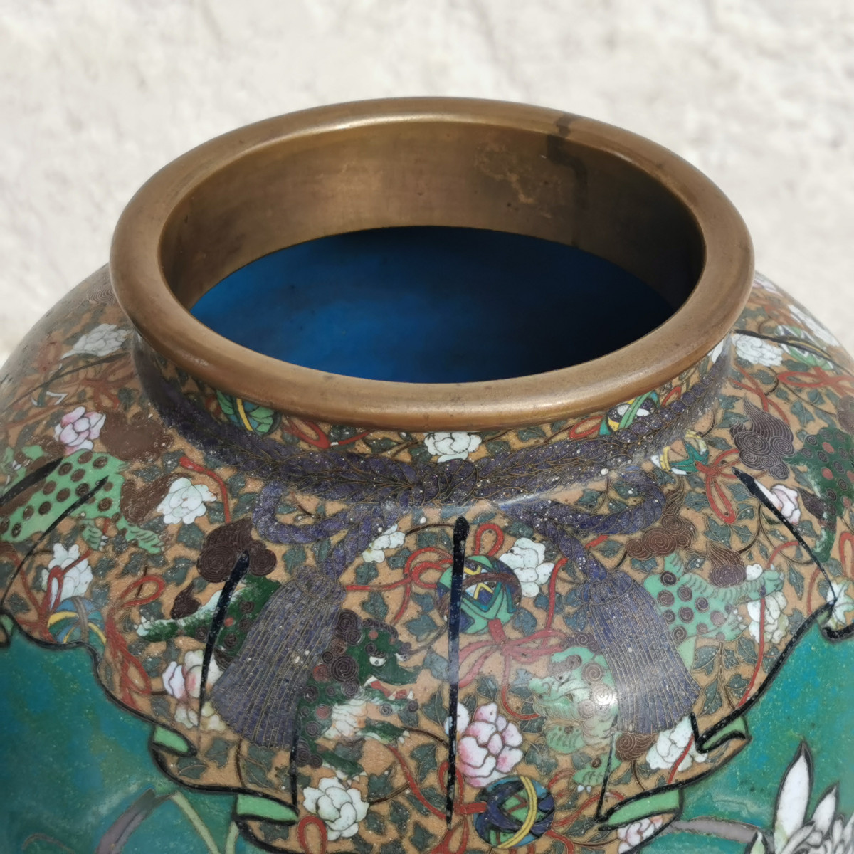 Paire de vases en émail cloisonné , Japon , ère Meiji , fin XIXième siècle-photo-3