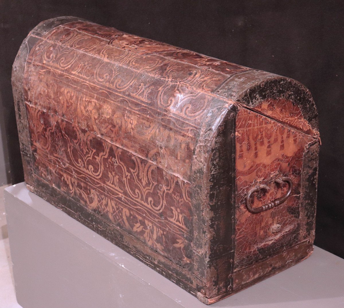 Leather Chest, Central Italy, 17th Century-photo-3
