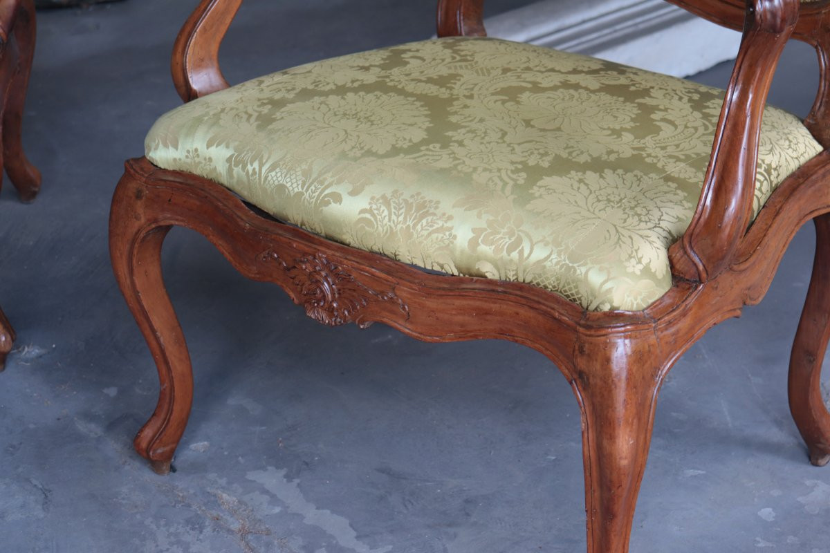Paire de fauteuils en noyer, Vénétie, 18e siècle-photo-3