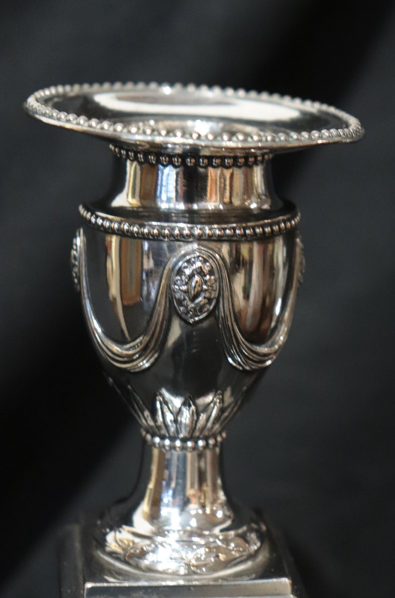 Paire de bougeoirs argentés, XIXe siècle-photo-1