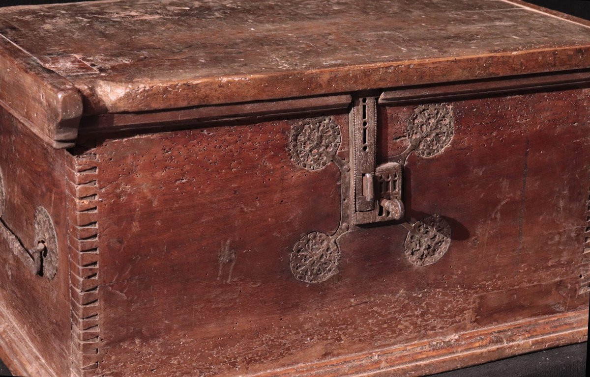 Gothic Chest, Veneto, 15th Century-photo-1