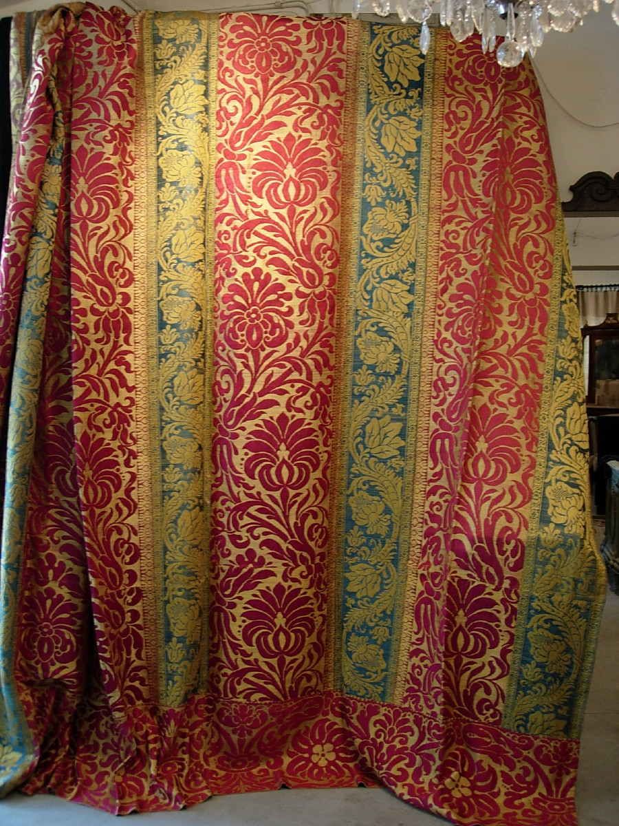  2 Tissus En Brocart De Soie, Lucca, 17e Siecle (4x3 M 12mq)