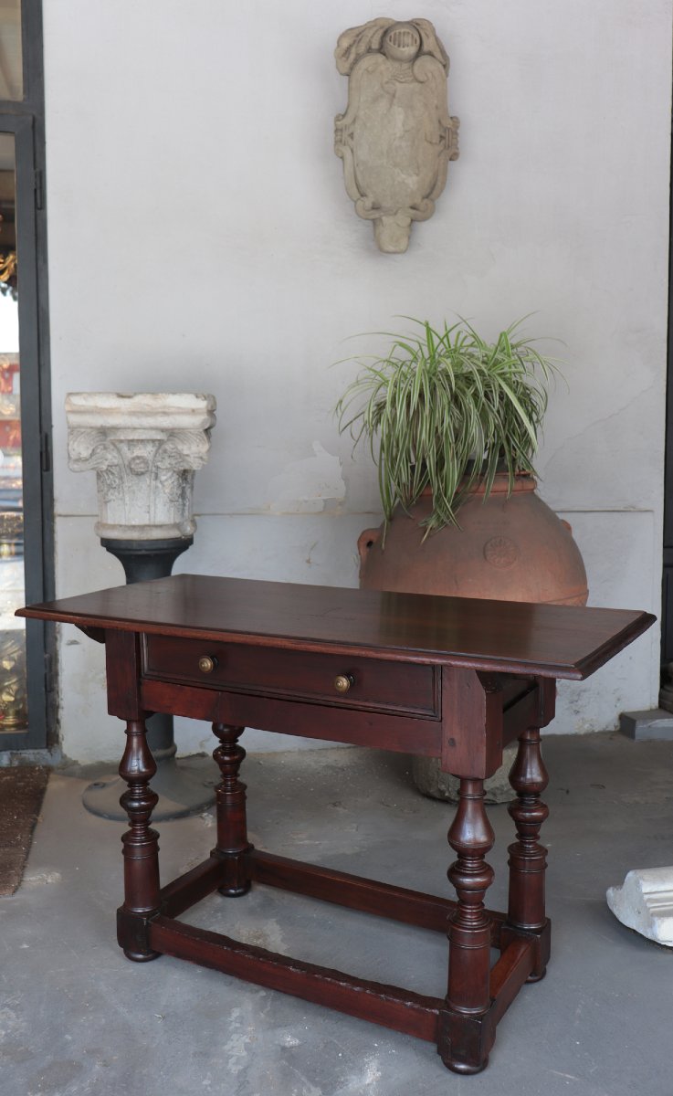 Table en noyer, Bologne, XVIIe siècle-photo-2