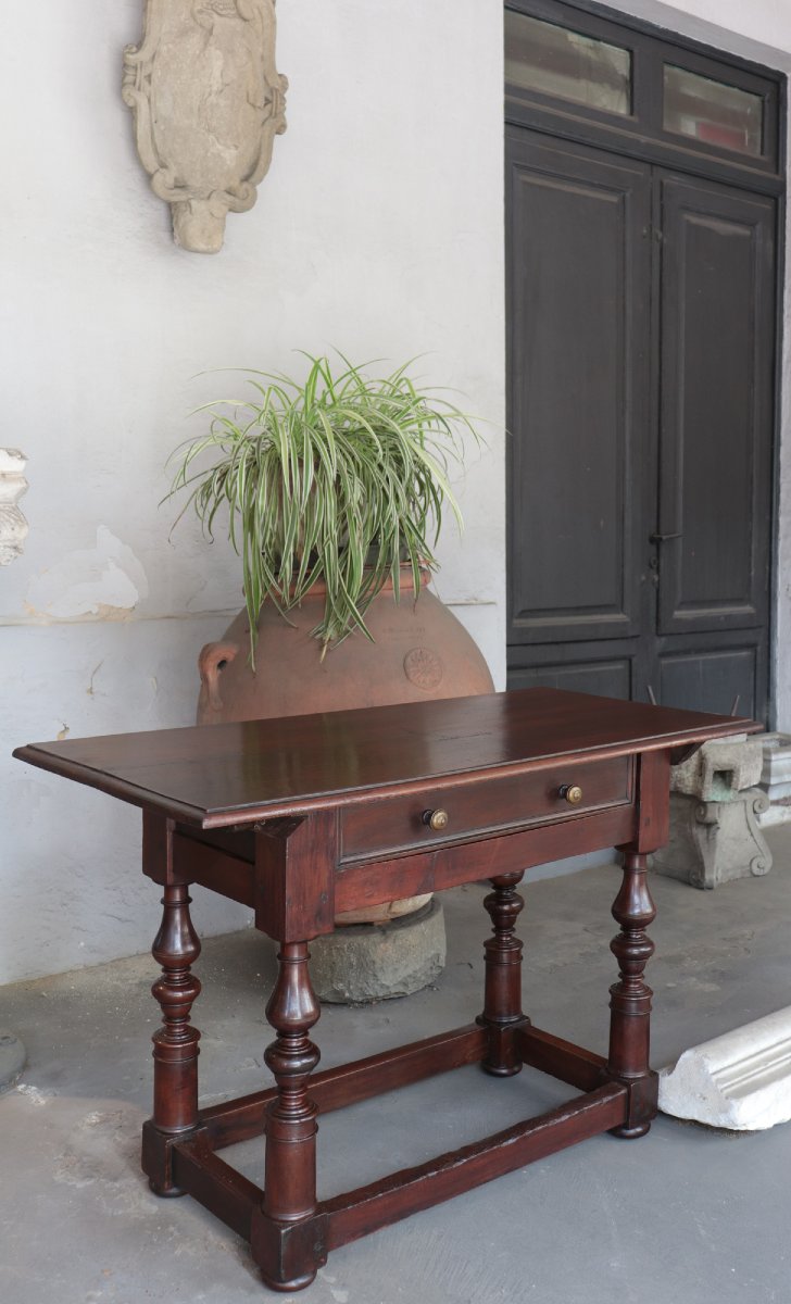Table en noyer, Bologne, XVIIe siècle-photo-3