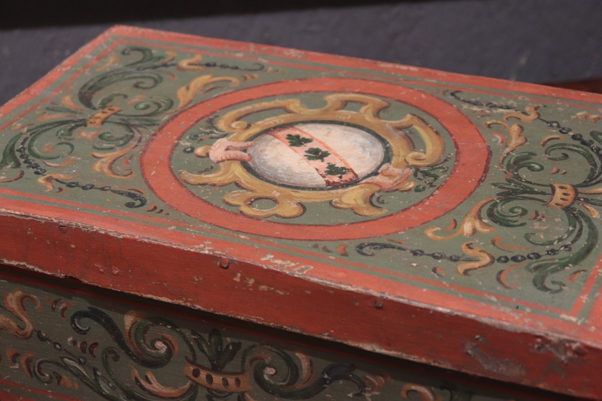 Lacquered Chest, 18th-century Tuscany-photo-3