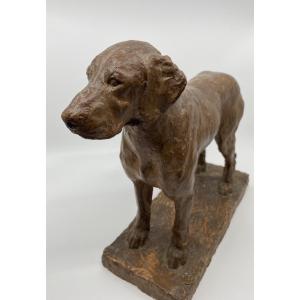 Sculpture de chien en terre cuite signée Richard Fath - Braque hongrois à poil court