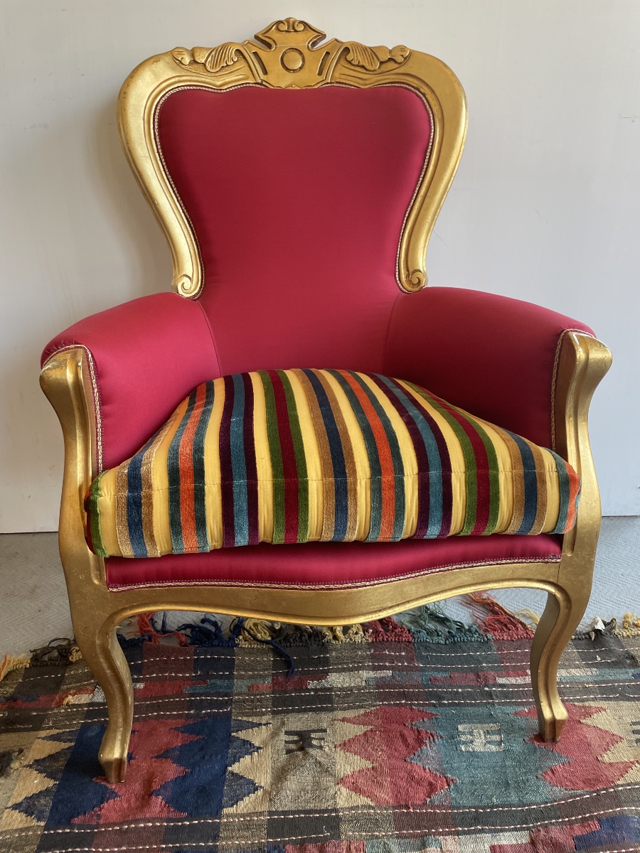 Fauteuil doré du 19ème siècle, velours ETRO