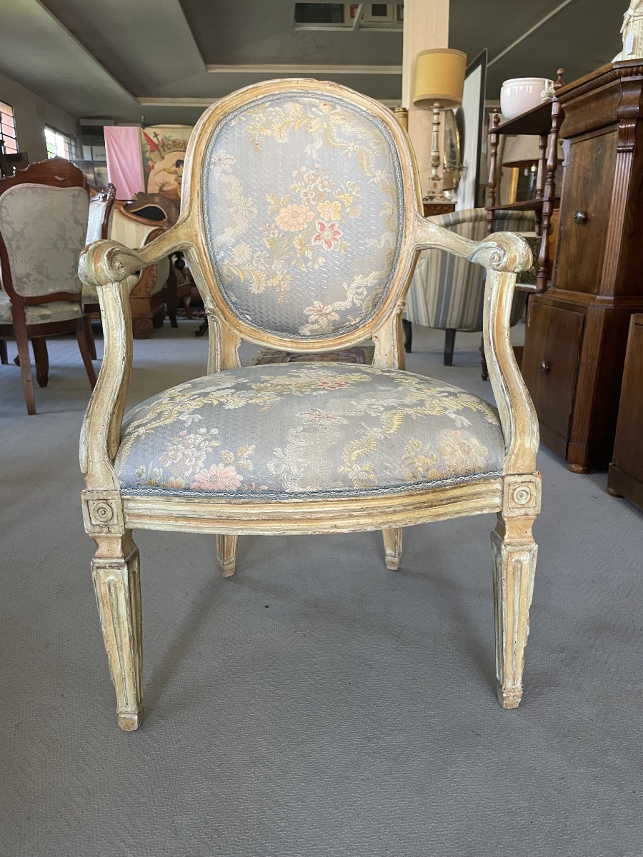 Ancien fauteuil laqué, milieu du 18ème siècle-photo-2
