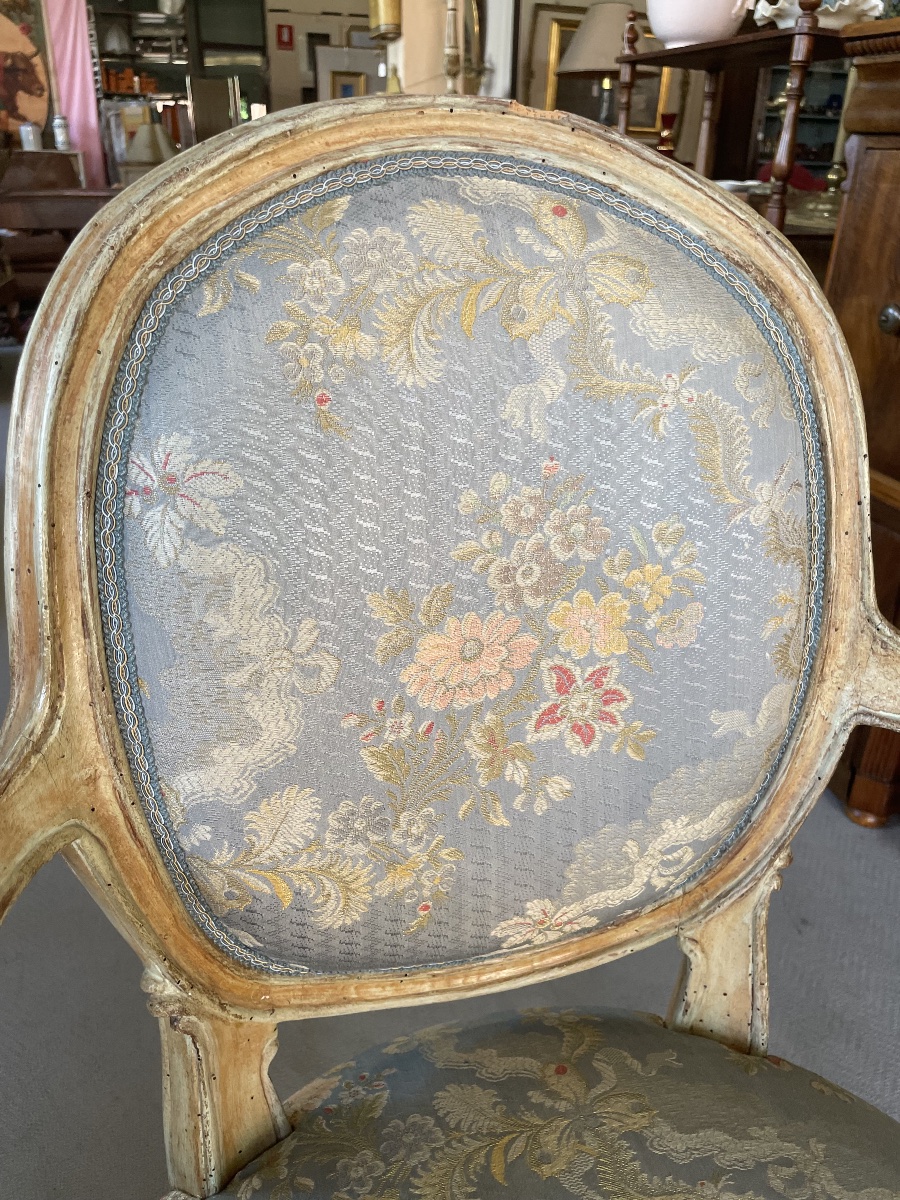 Ancien fauteuil laqué, milieu du 18ème siècle-photo-2
