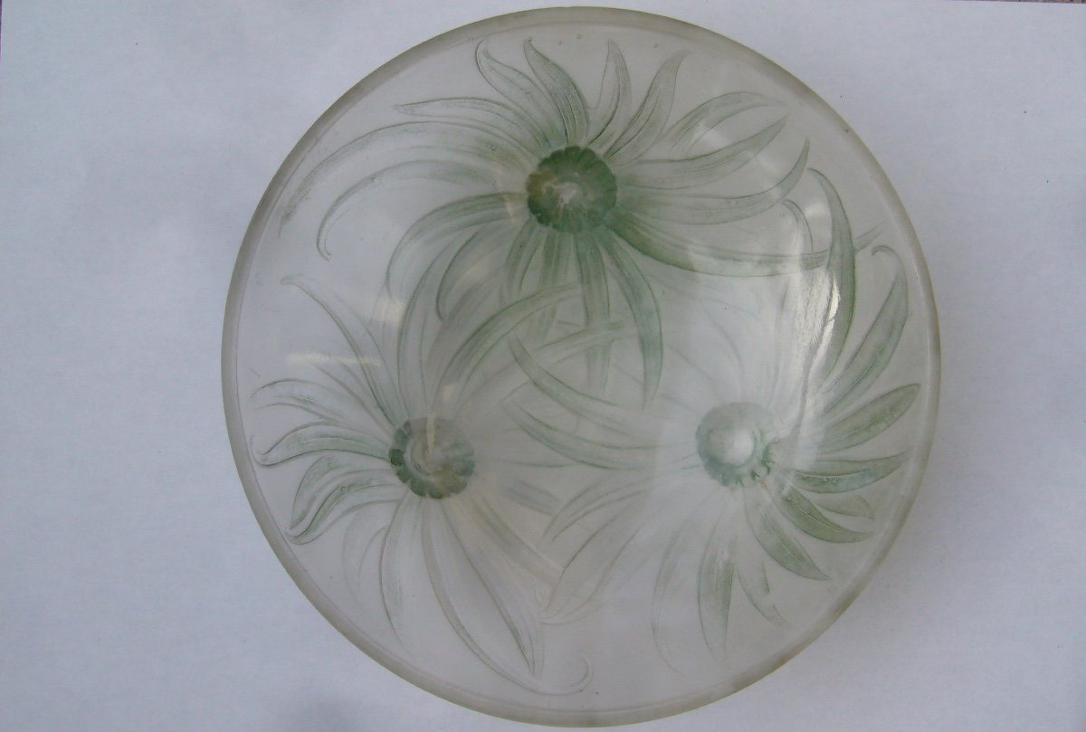 Art Deco Glass Cup Signed Beal, Etling.