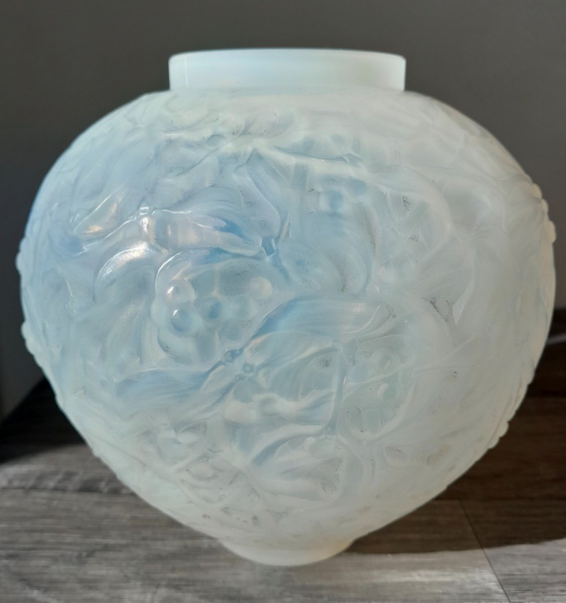 Gui Opalescent Vase By René Lalique, Circa 1920-photo-4