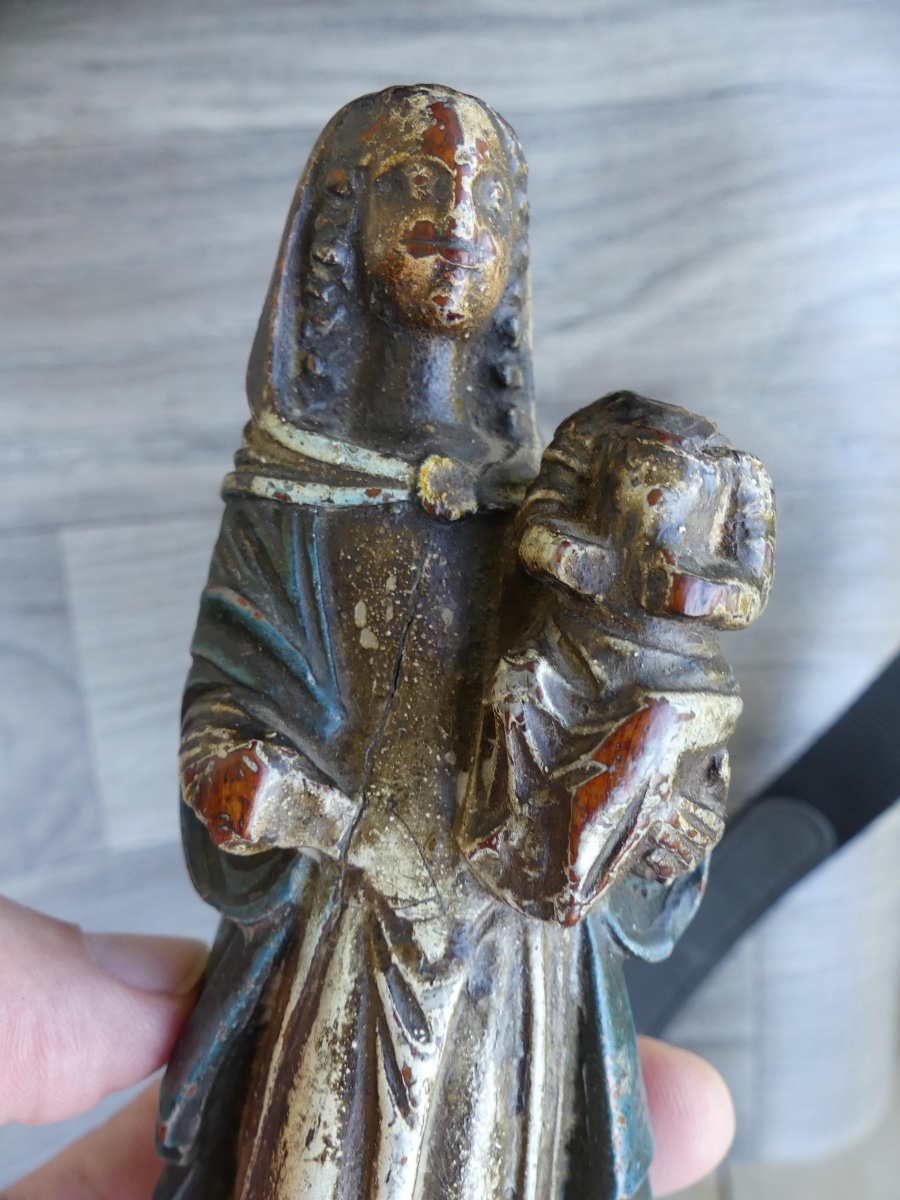 Petite vierge à l'enfant en bois polychrome et sculpté, XVII ème.-photo-6