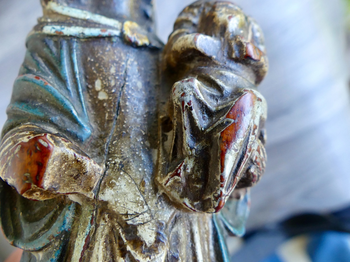 Petite vierge à l'enfant en bois polychrome et sculpté, XVII ème.-photo-7