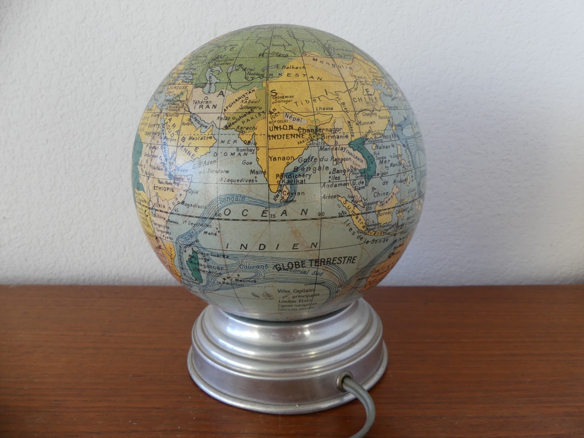 Small Nightlight, Lamp, Globe, And Map Of Tarride, Circa 1940.-photo-1