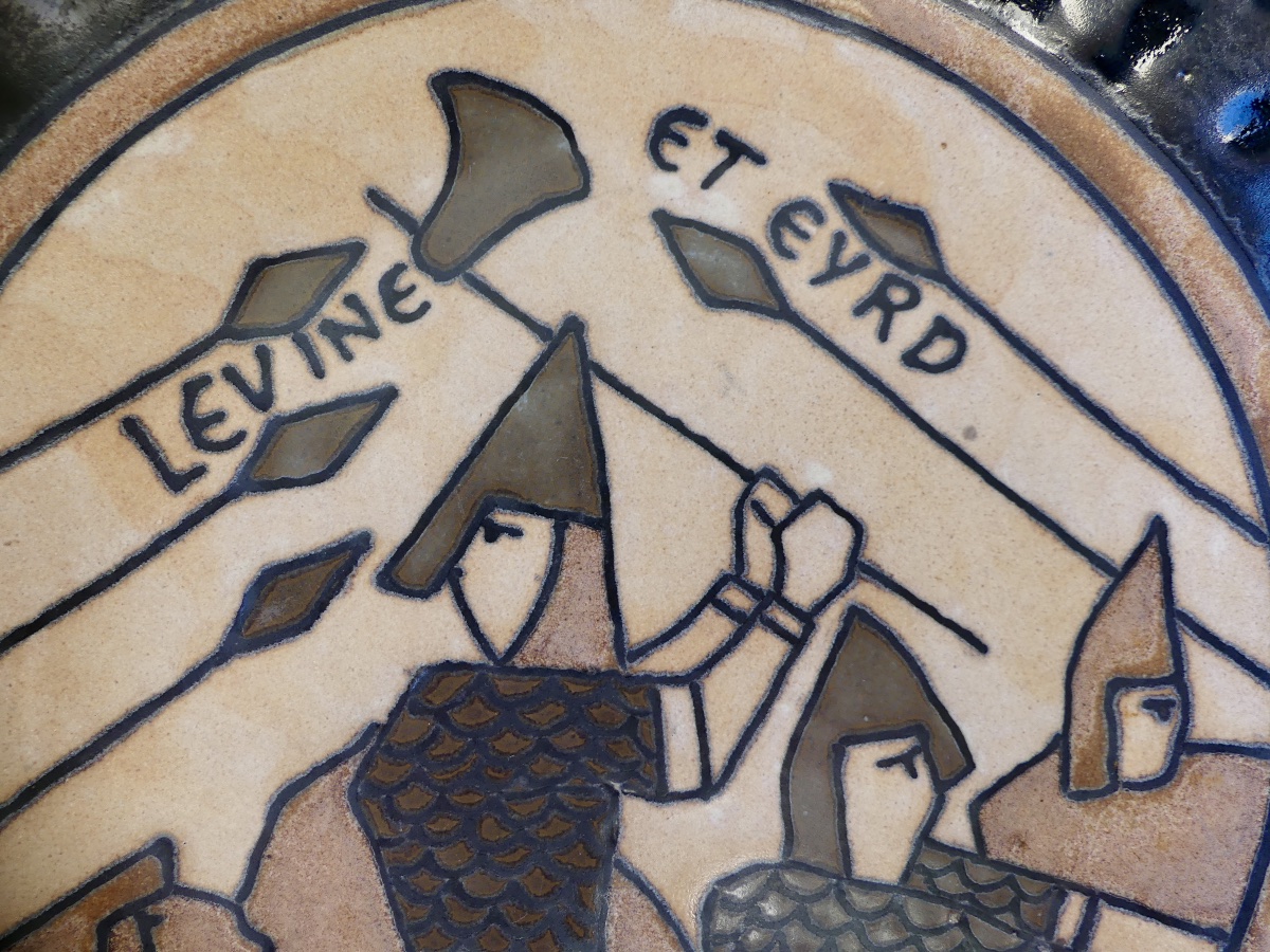 Ceramic Cup, Hb Quimper, Odetta, Bayeux Tapestry, 20th Century-photo-3