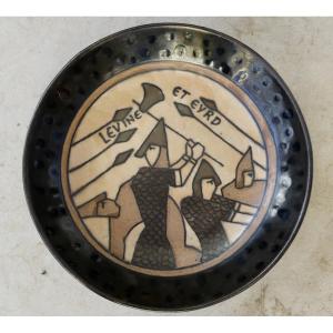 Ceramic Cup, Hb Quimper, Odetta, Bayeux Tapestry, 20th Century