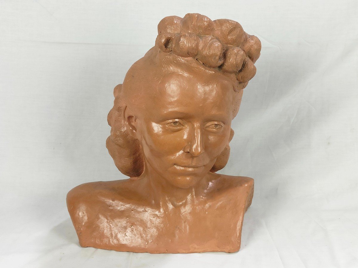 Bust Of German Woman In Terracotta - Circa 1940 - Signed Hendrickx