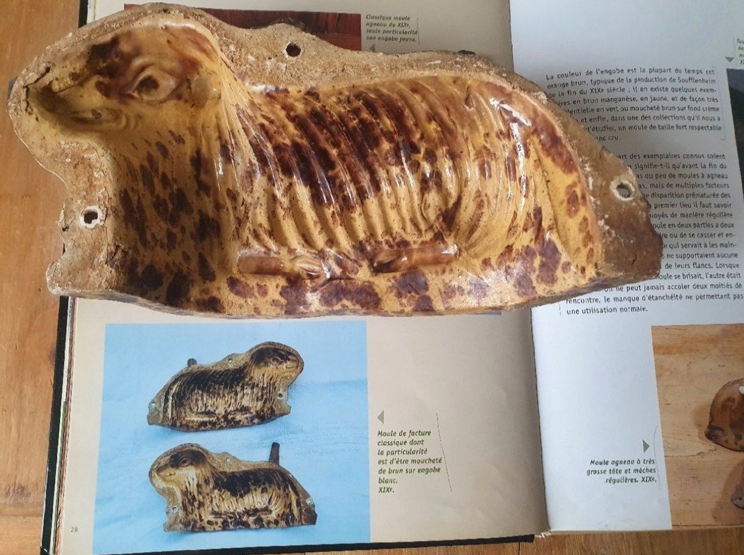 Alsatian Popular Art: Extremely Rare Speckled Lammele-photo-4
