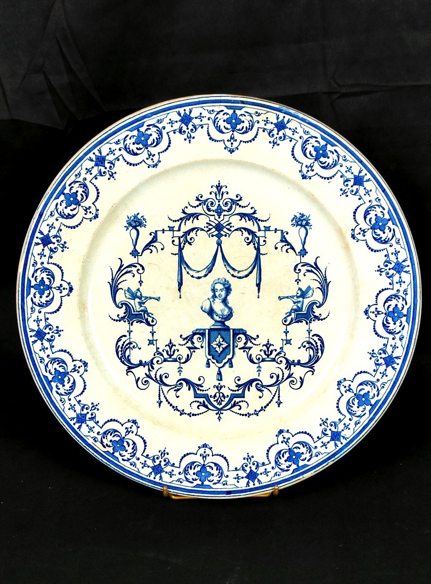 Dish Jules Vieillard In Bordeaux Decor Moustiers