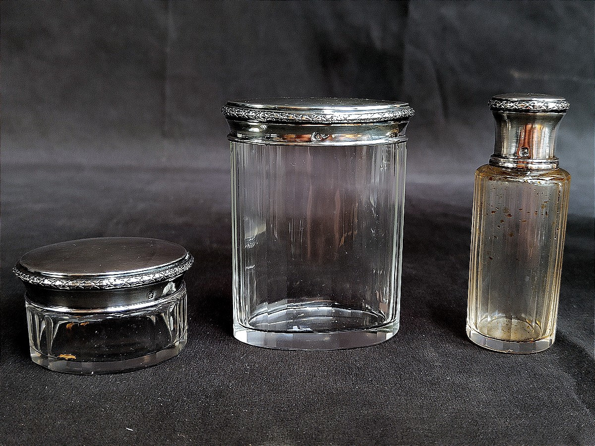 Baccarat et argent massif : flacons de salle de bain