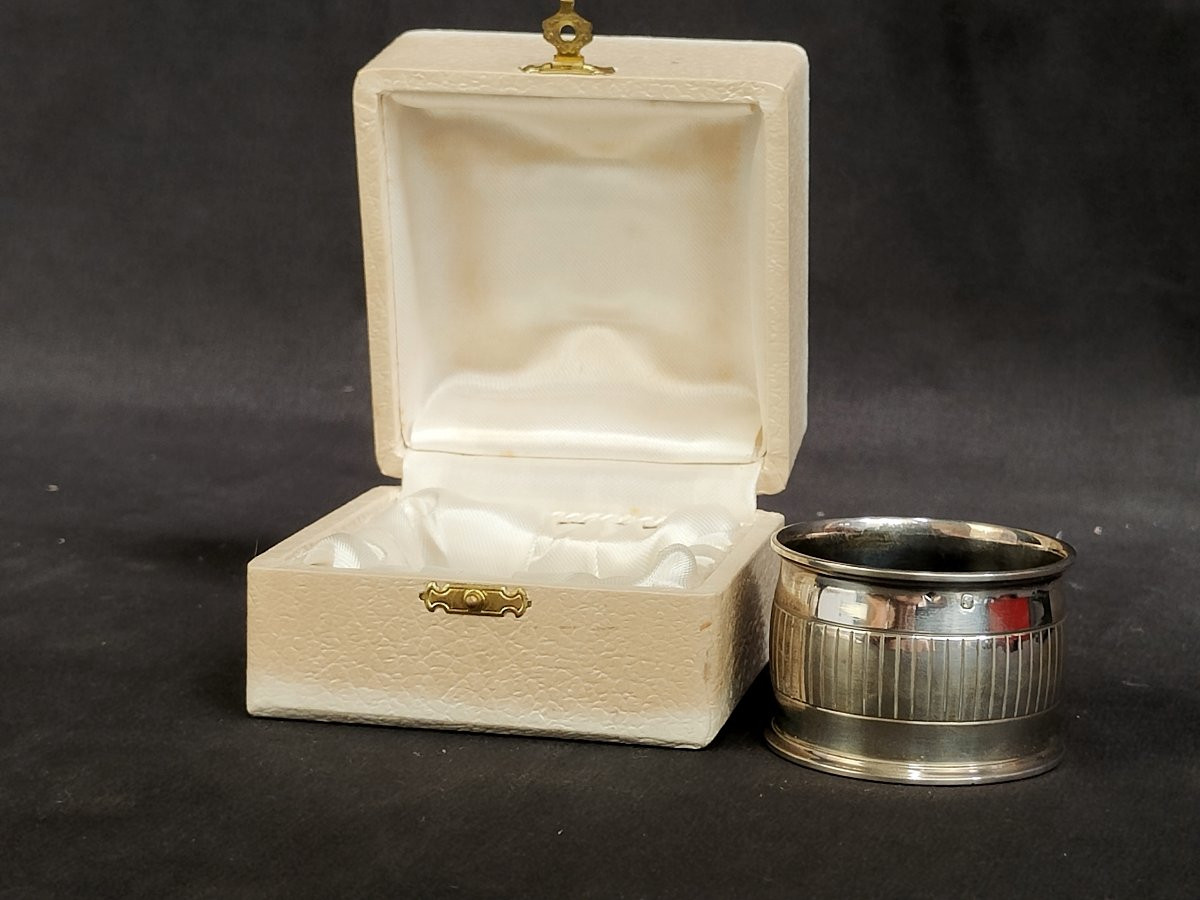 Solid Silver: Art Deco Napkin Ring-photo-4
