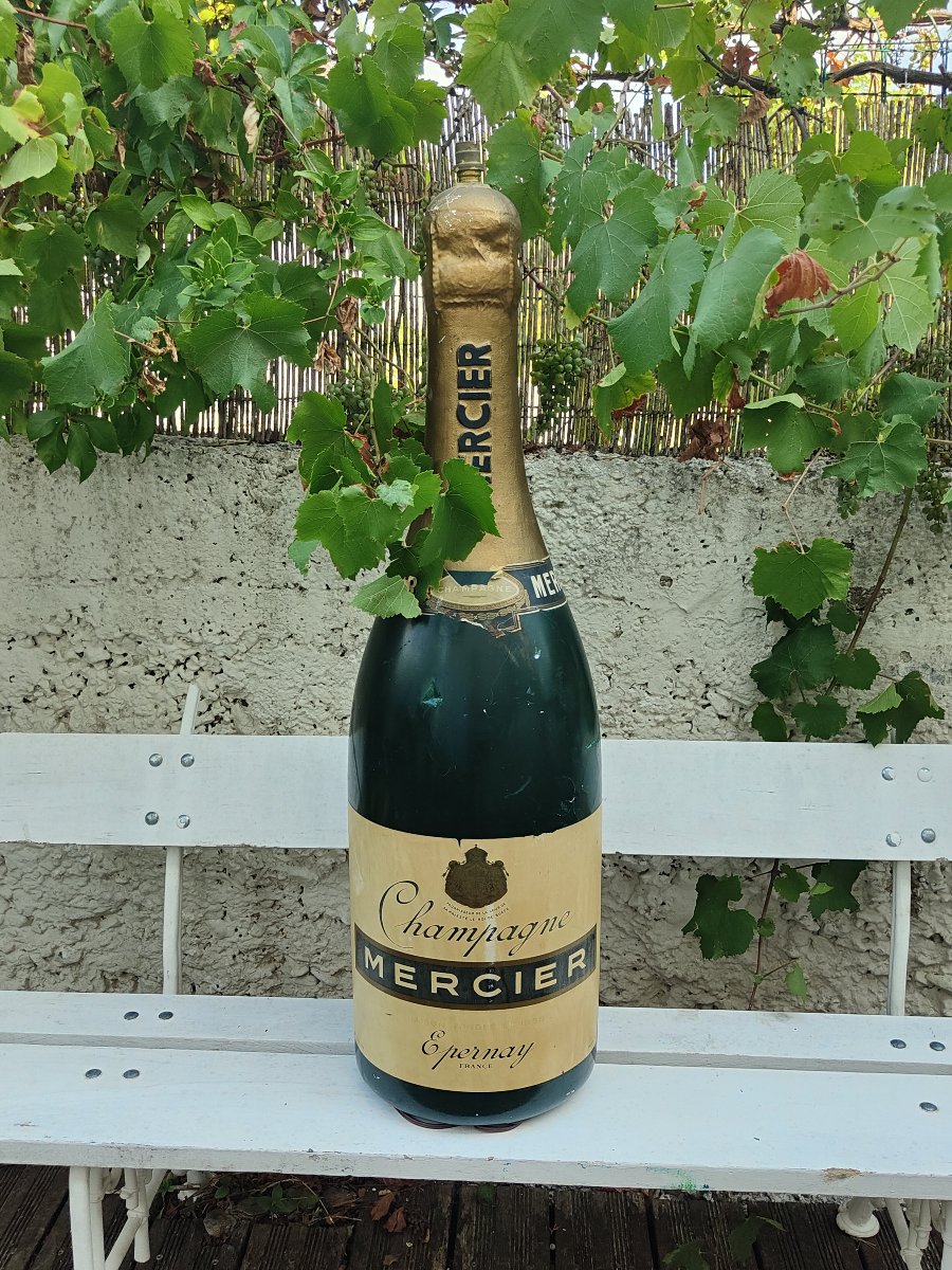 Grande bouteille publicitaire - Champagne MERCIER