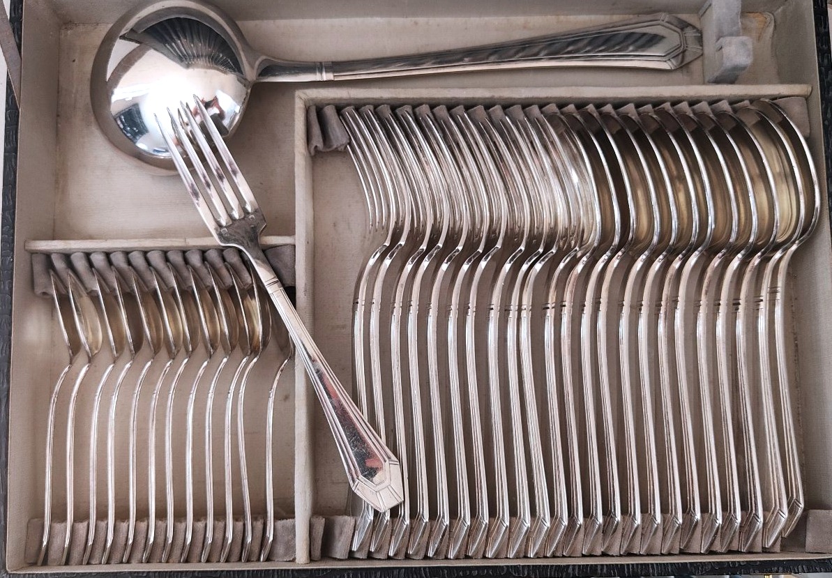 61-piece Silver-plated Cutlery Set, 84g - Orbrille Silverware-photo-3