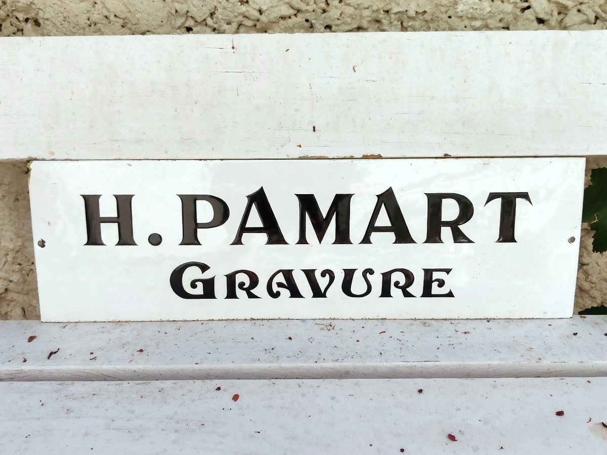 Enamel Sign  - A Traditional Advertising Craft - Circa 1930-photo-3