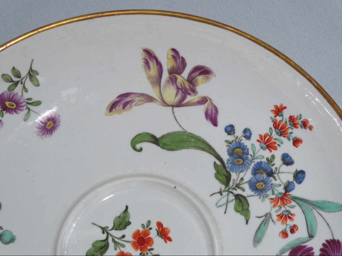 18th Century Drageoir Plate In German Porcelain From Nymphenburg, Bowl, Flower Decor-photo-2