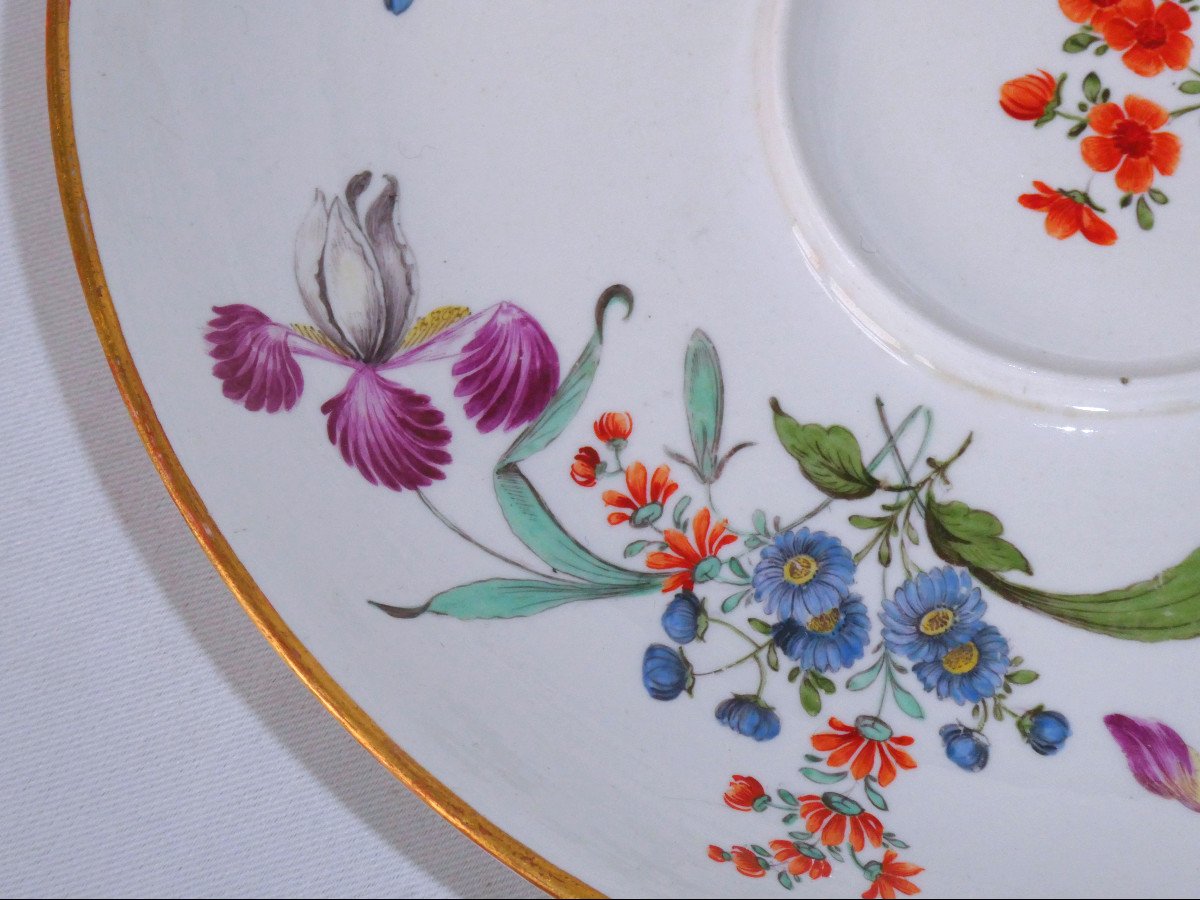 Assiette à Drageoir XVIIIe En Porcelaine Allemande De Nymphenbourg , Ecuelle , Décor De Fleurs-photo-4