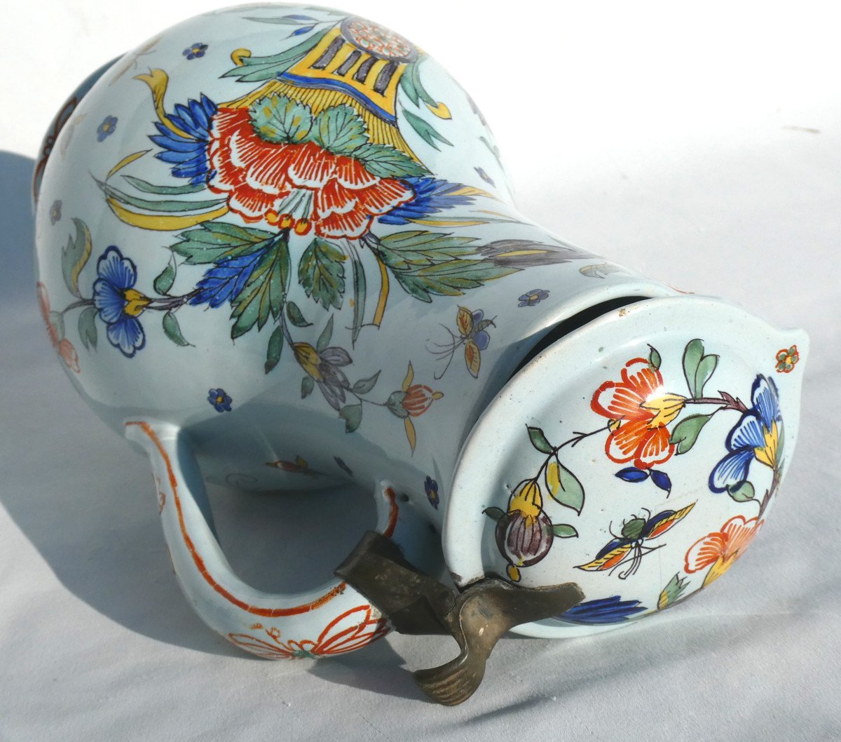Grand Pot Couvert , Pichet à Eau Chaude En Faience Rouen , XVIIIe , Décor Polychrome Papillons-photo-1