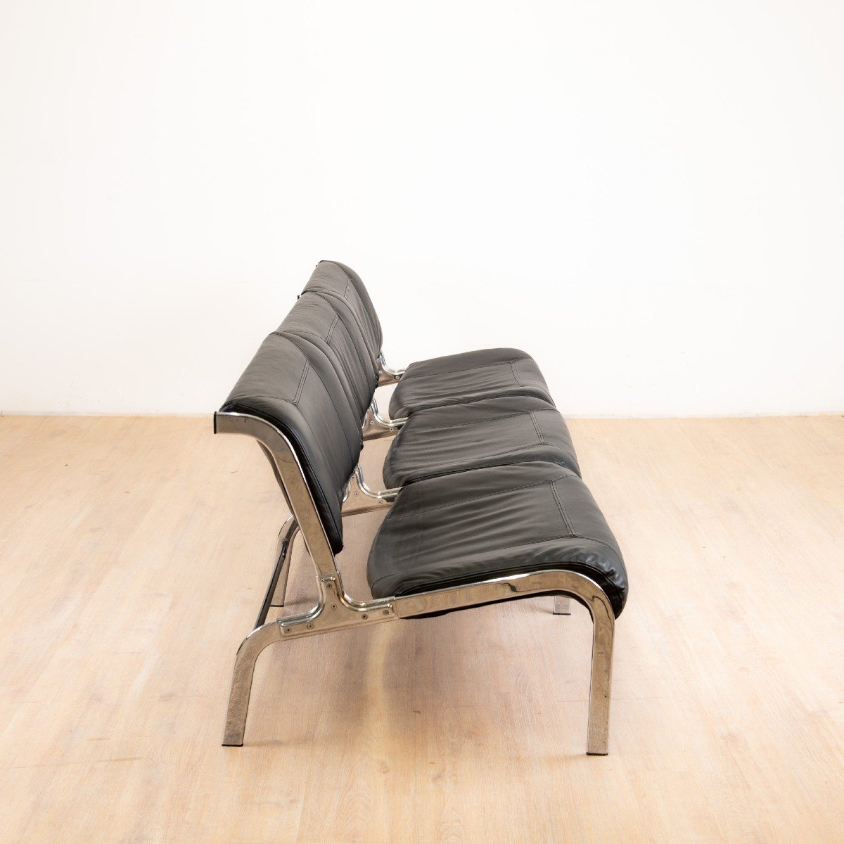 Olivier Mourgue Whist Model 3-seater Sofa In Black Leather, Airborn Edition, 1964-photo-3