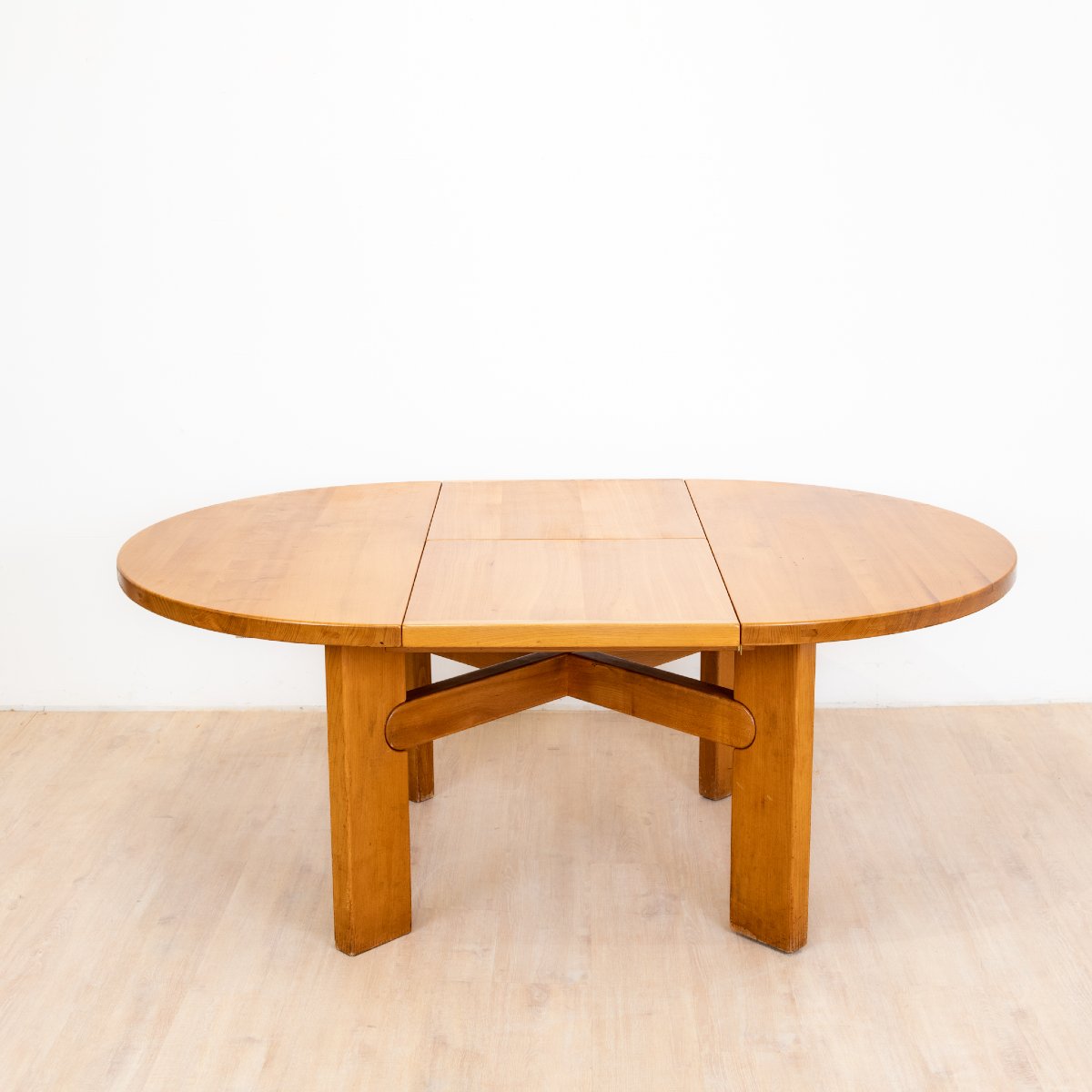 Table ronde en orme avec rallonge de Maison Regain, 1985-photo-2