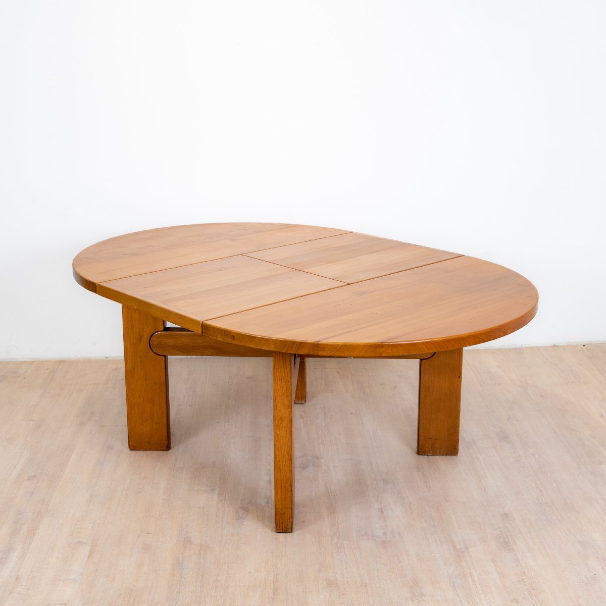 Table ronde en orme avec rallonge de Maison Regain, 1985-photo-3